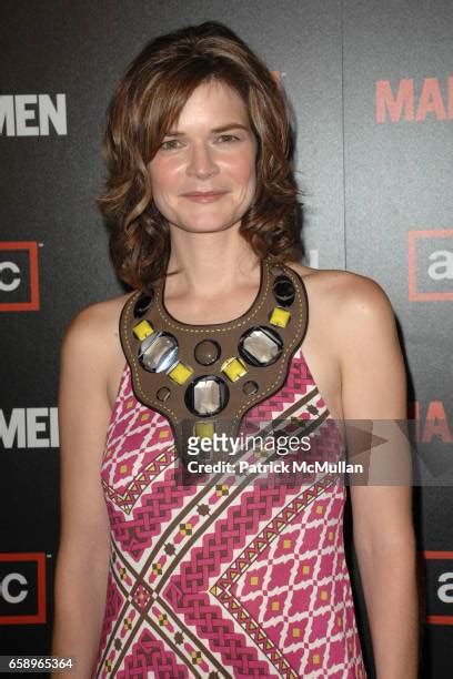 120 Host Betsy Brandt Stock Photos and High